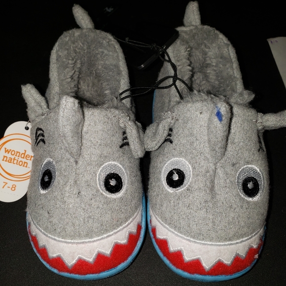 wonder nation shark slippers
